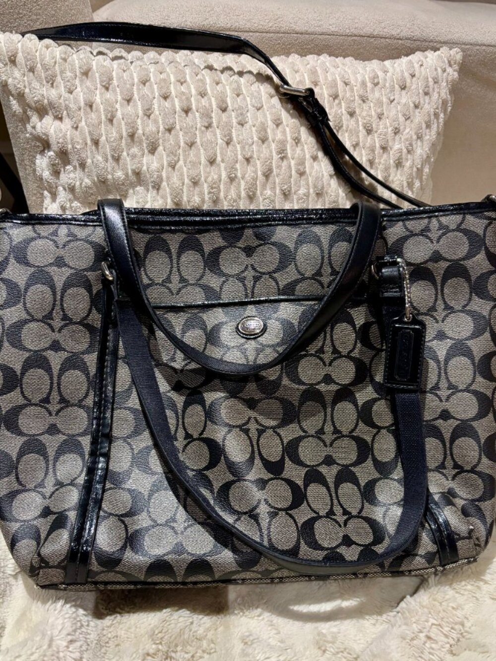Coach Peyton Signature Pocket Tote  and checkbook wallet F25504